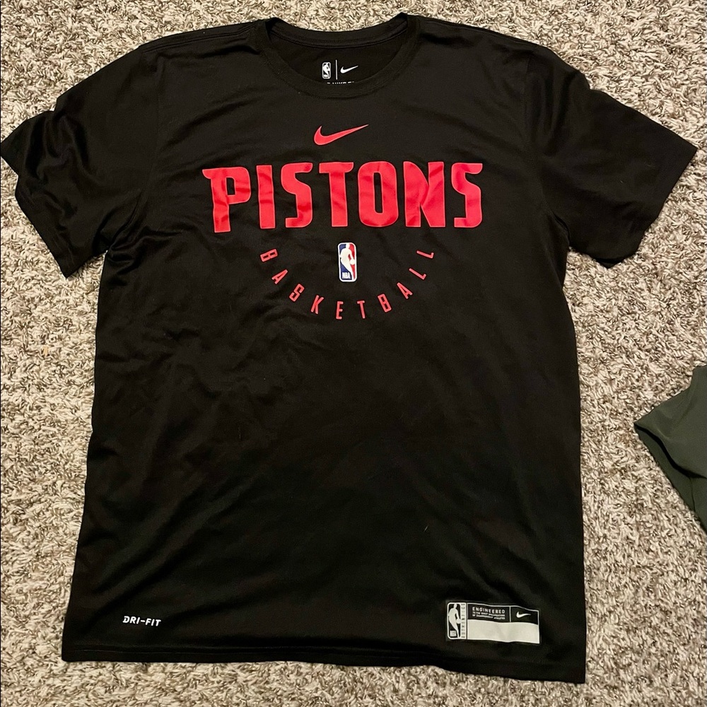 Mens player edition Detroit Pistons Nike Dri- Fit